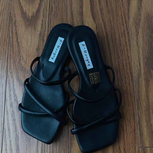 Black Sandals - Picture 4 of 4